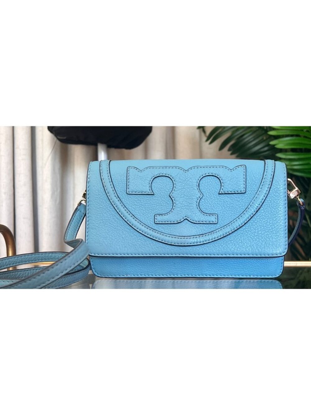 Tory Burch Blue Leather Serif Crossbody Bag With Gold Hardware & Logo Design